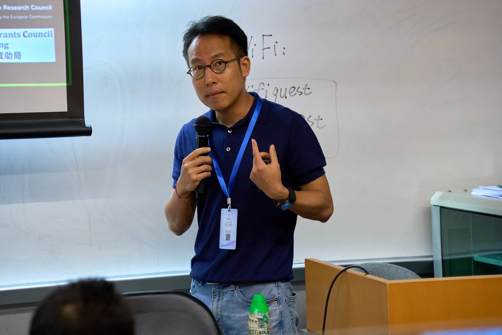 A tutorial speaker explaining an idea